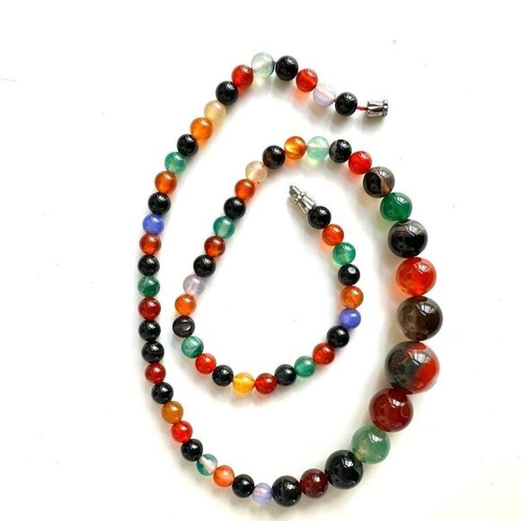 Dyed agate and carnelian necklace - Picture 9 of 14